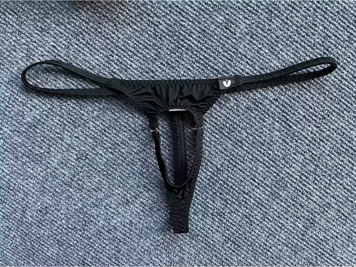 Cruising String – Minimalist Gay Thongs